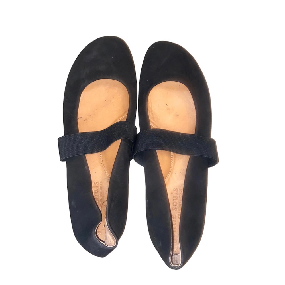Gentle Souls by Kenneth Cole wedge Flats